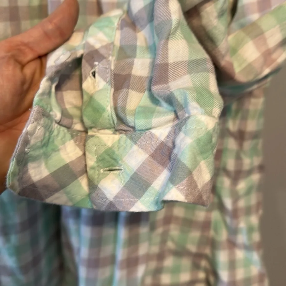 Croft & Barrow Green and Gray Casual Button Down Shirt - Picture 4 of 5